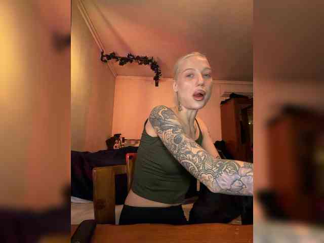 Alina666Mistress webcam