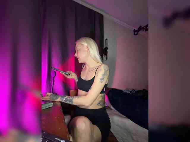 Alina666Mistress webcam