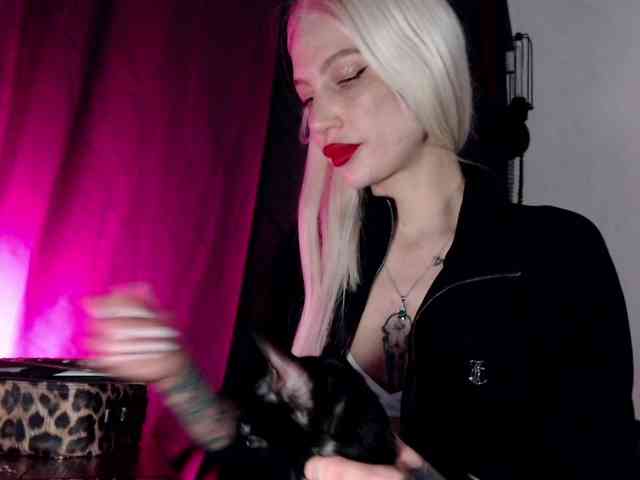 Alina666Mistress webcam