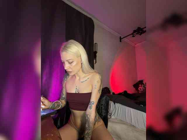 Alina666Mistress webcam