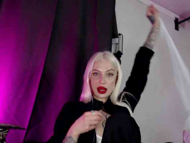 Alina666Mistress webcam