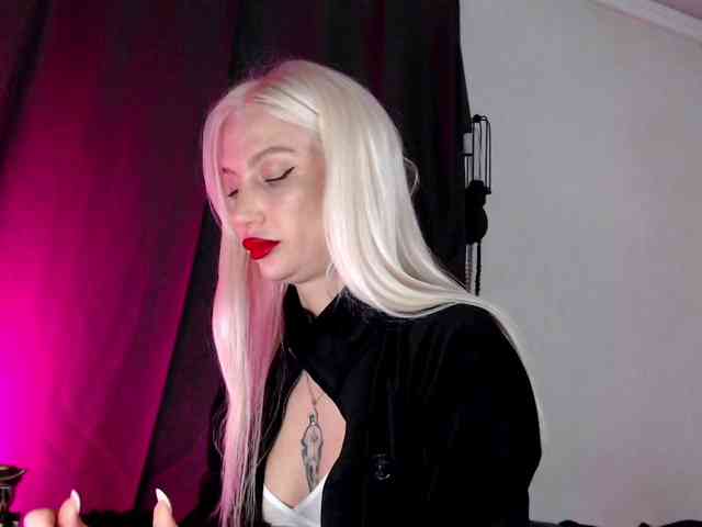 Alina666Mistress webcam