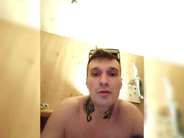 Kroxa27gypo77f webcam