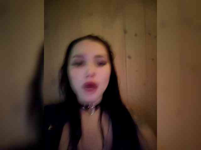 Kroxa27gypo77f webcam