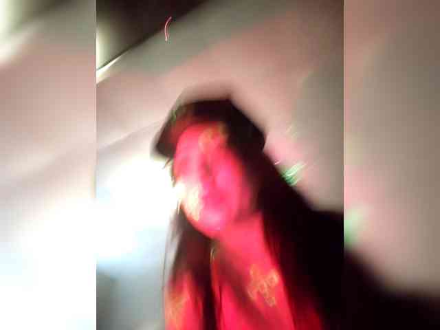 Kroxa27gypo77f webcam