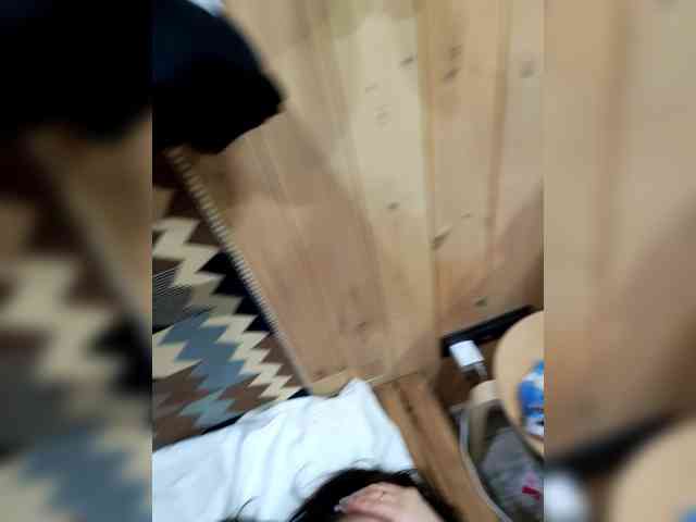 Kroxa27gypo77f webcam