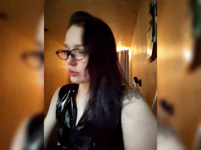 Kroxa27gypo77f webcam