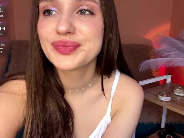 HollieDurand's BongaCams show and profile