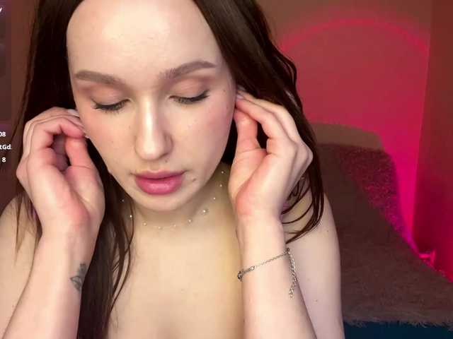 HollieDurand's BongaCams show and profile