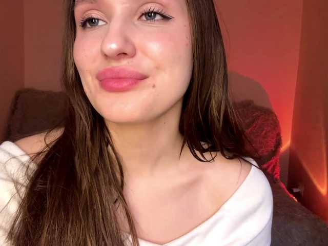 HollieDurand's BongaCams show and profile