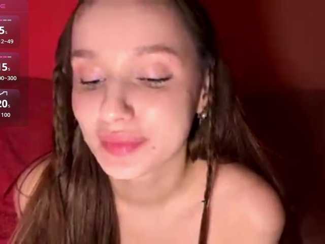 HollieDurand's BongaCams show and profile