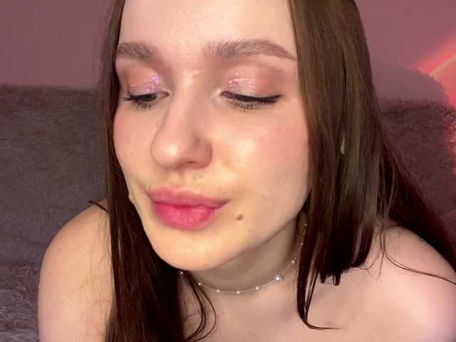 HollieDurand from BongaCams