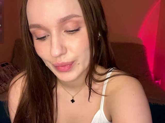 HollieDurand's BongaCams show and profile