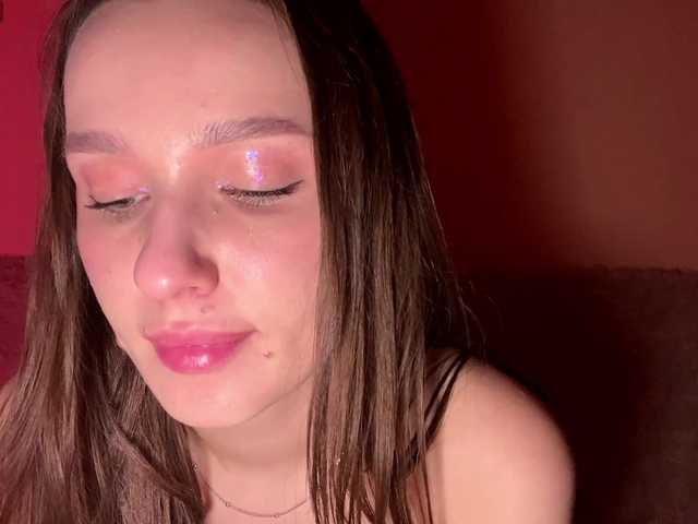 HollieDurand's BongaCams show and profile