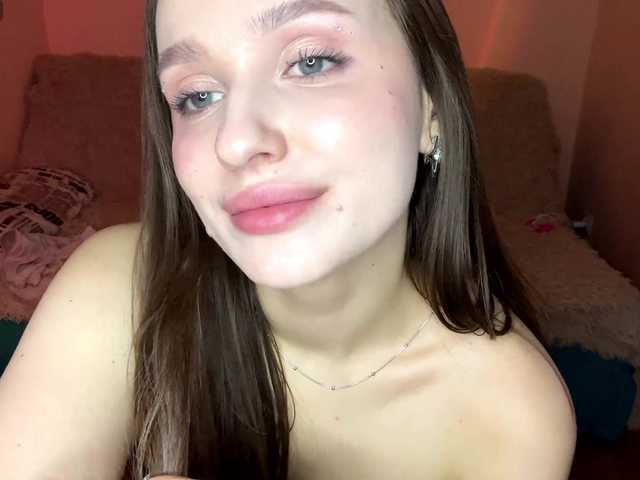 HollieDurand's BongaCams show and profile