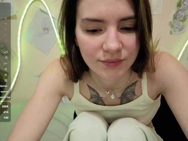 Sexy-Fox69's BongaCams show and profile