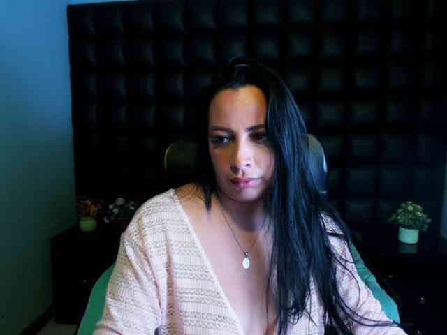 Ashleymontenegro webcam