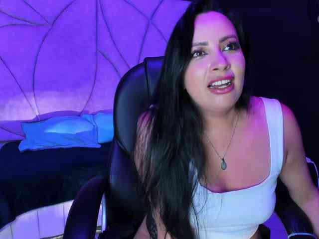 Ashleymontenegro webcam