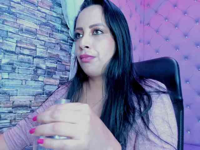 Ashleymontenegro webcam