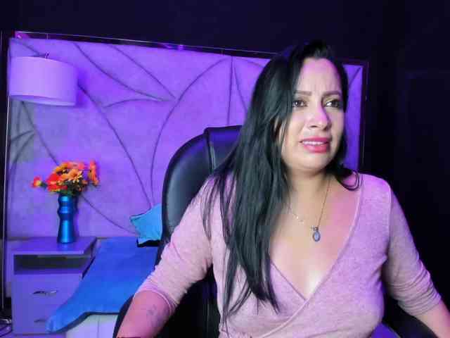 Ashleymontenegro webcam