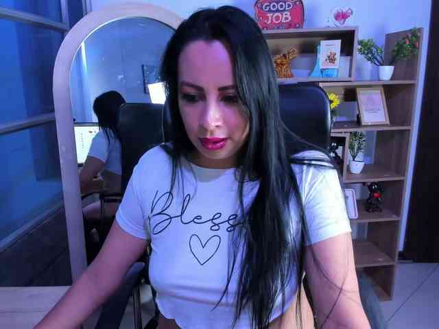 Ashleymontenegro webcam