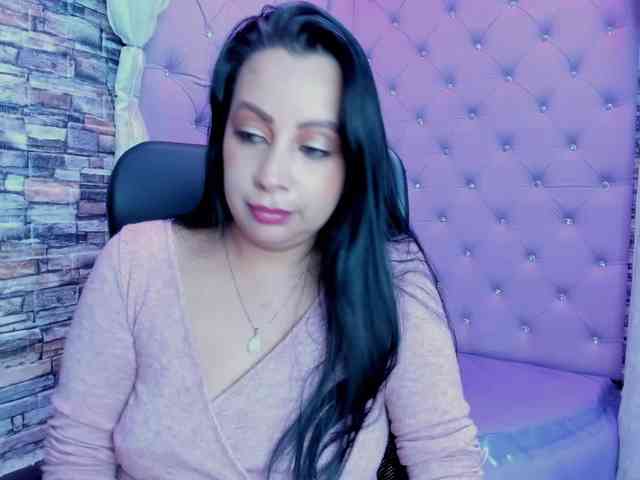 Ashleymontenegro webcam