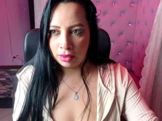 Ashleymontenegro webcam