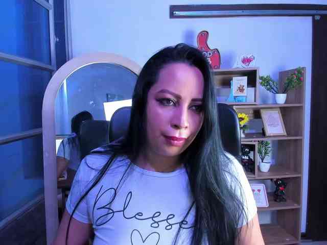 Ashleymontenegro webcam