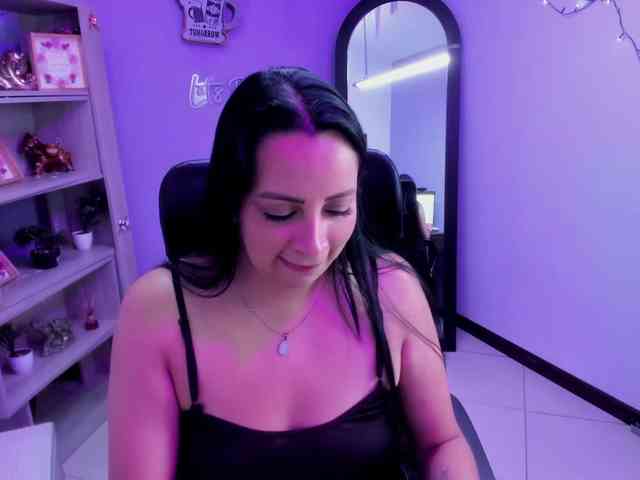 Ashleymontenegro webcam