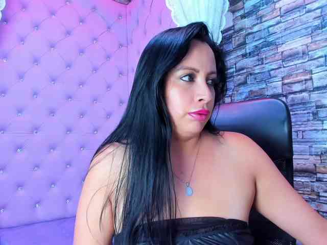 Ashleymontenegro webcam