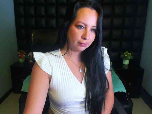 Ashleymontenegro webcam