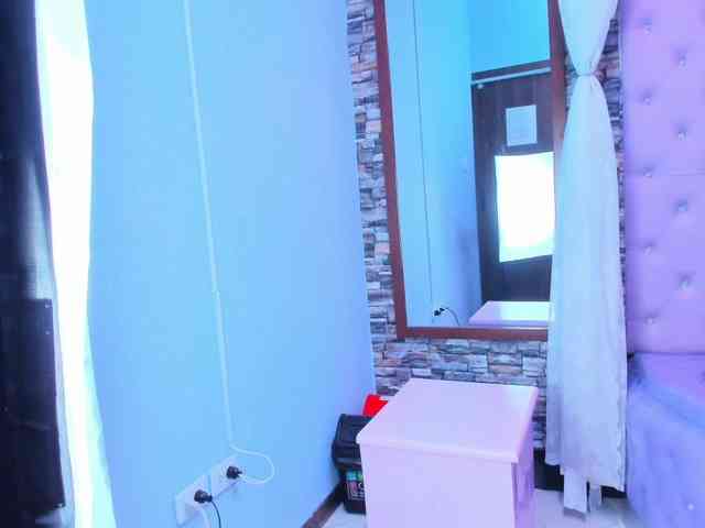 Ashleymontenegro webcam