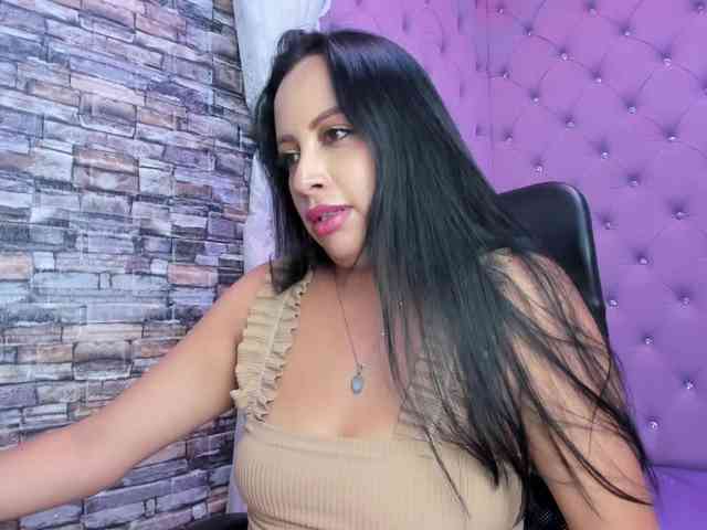 Ashleymontenegro webcam