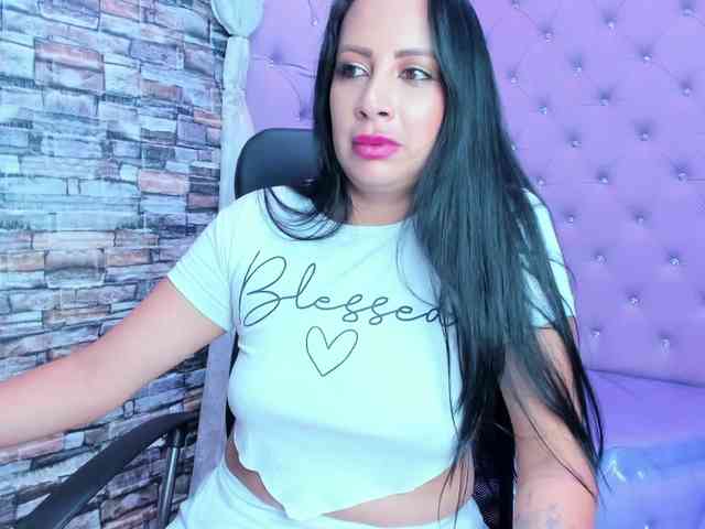 Ashleymontenegro webcam