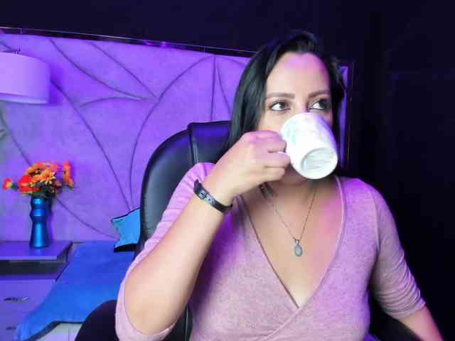 Ashleymontenegro webcam