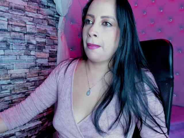 Ashleymontenegro webcam