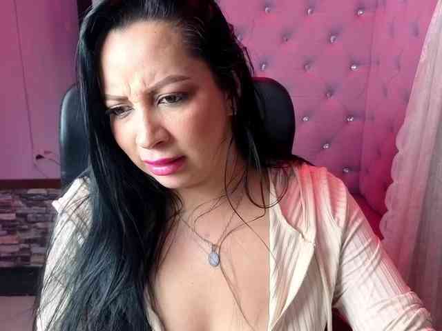 Ashleymontenegro webcam