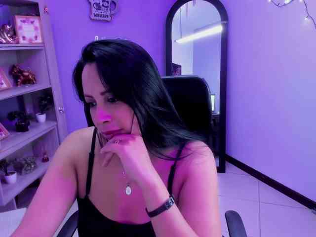 Ashleymontenegro webcam