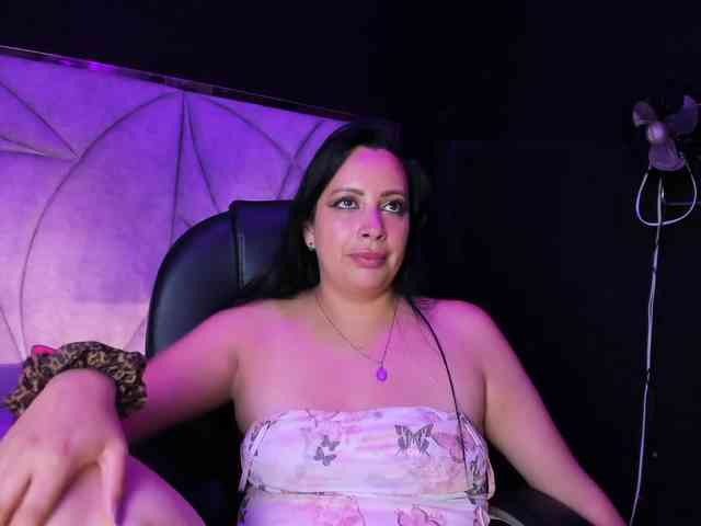 Ashleymontenegro webcam