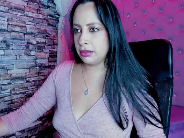 Ashleymontenegro webcam