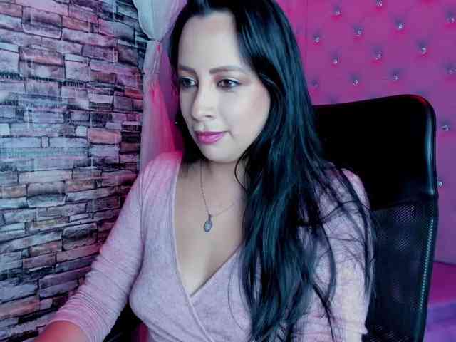 Ashleymontenegro webcam