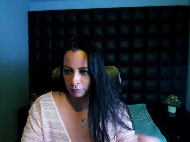 Ashleymontenegro webcam