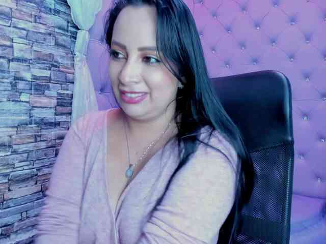 Ashleymontenegro webcam