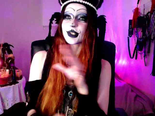 EmpressMorrigan webcam