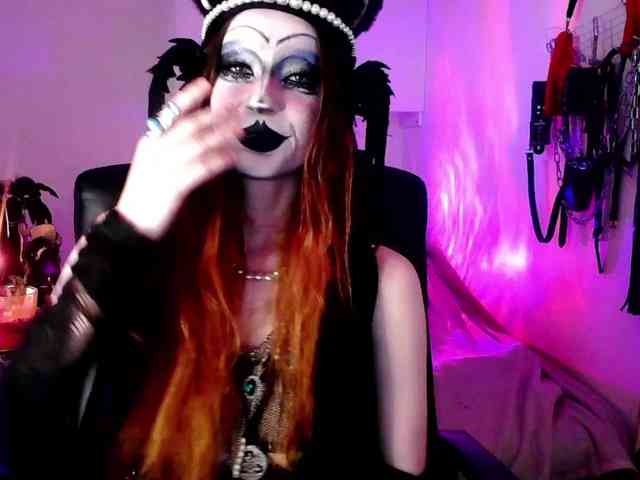 EmpressMorrigan webcam