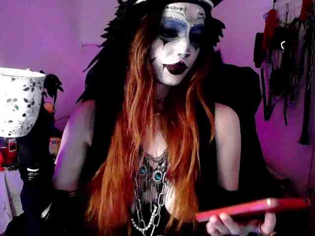 EmpressMorrigan webcam