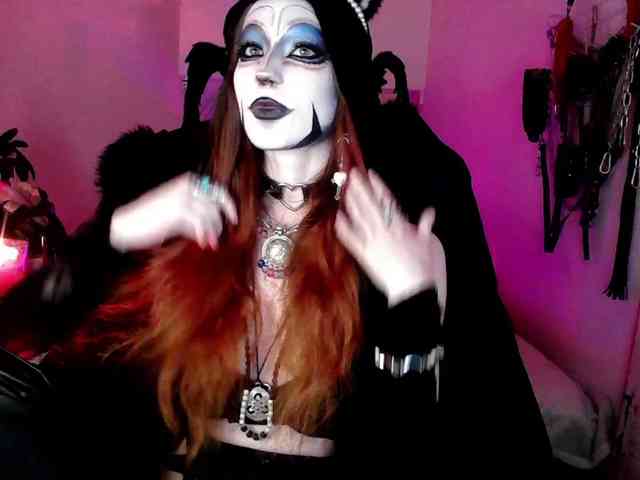 EmpressMorrigan webcam