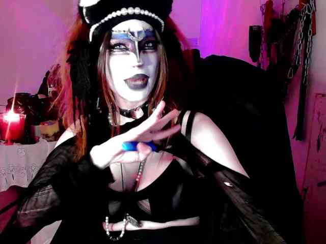 EmpressMorrigan webcam