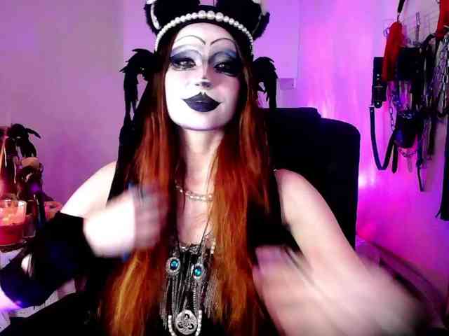 EmpressMorrigan webcam