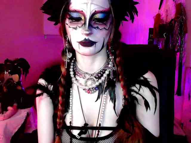 EmpressMorrigan webcam